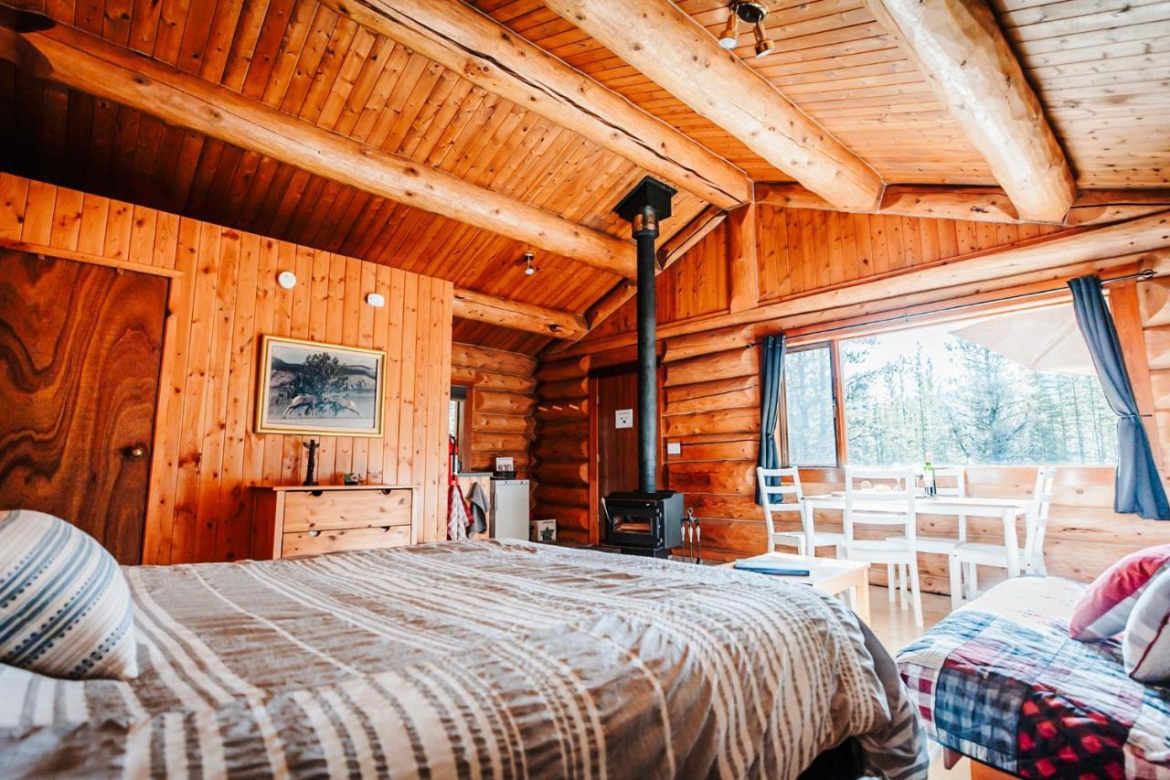 Rocky Mountain Escape Dome & Log Cabin Rentals - Rock Lake Rock Lake Lodge Provincial Park Exterior foto