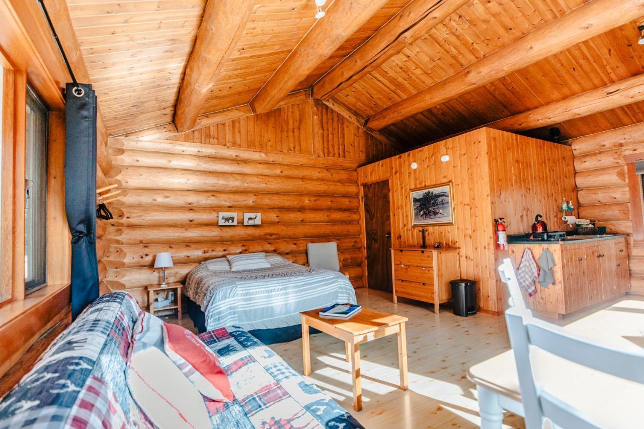 Rocky Mountain Escape Dome & Log Cabin Rentals - Rock Lake Rock Lake Lodge Provincial Park Exterior foto